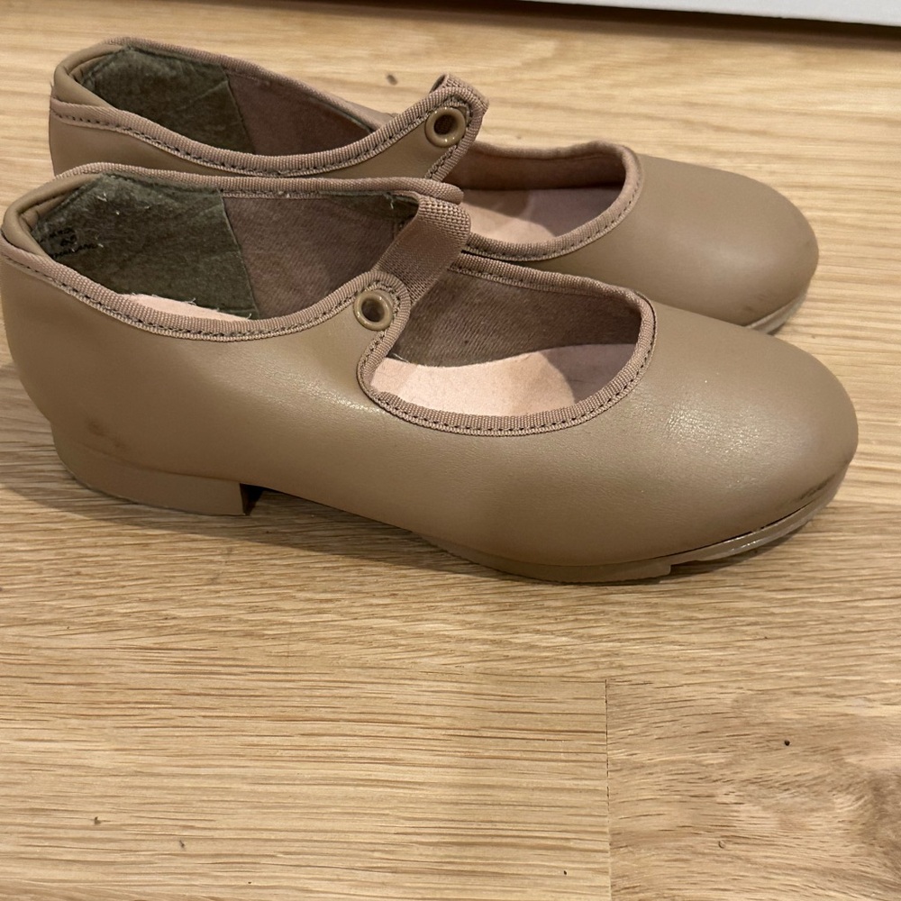 Kids Tan Tape Shoes